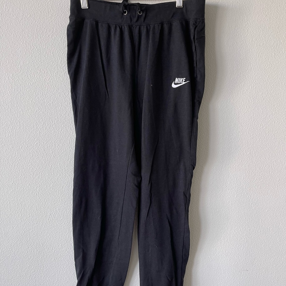 NIKE | Black Sweapants